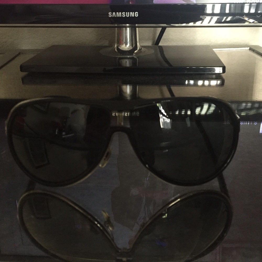 Gucci Black Aviator Sunglasses
